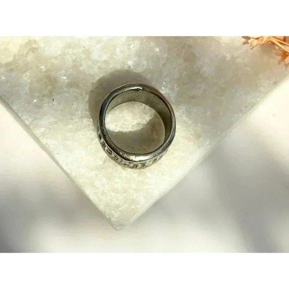 Vintage Silver Toned Wavy Band Style Unisex Ring - Size 5.5 - Picture 6 of 7